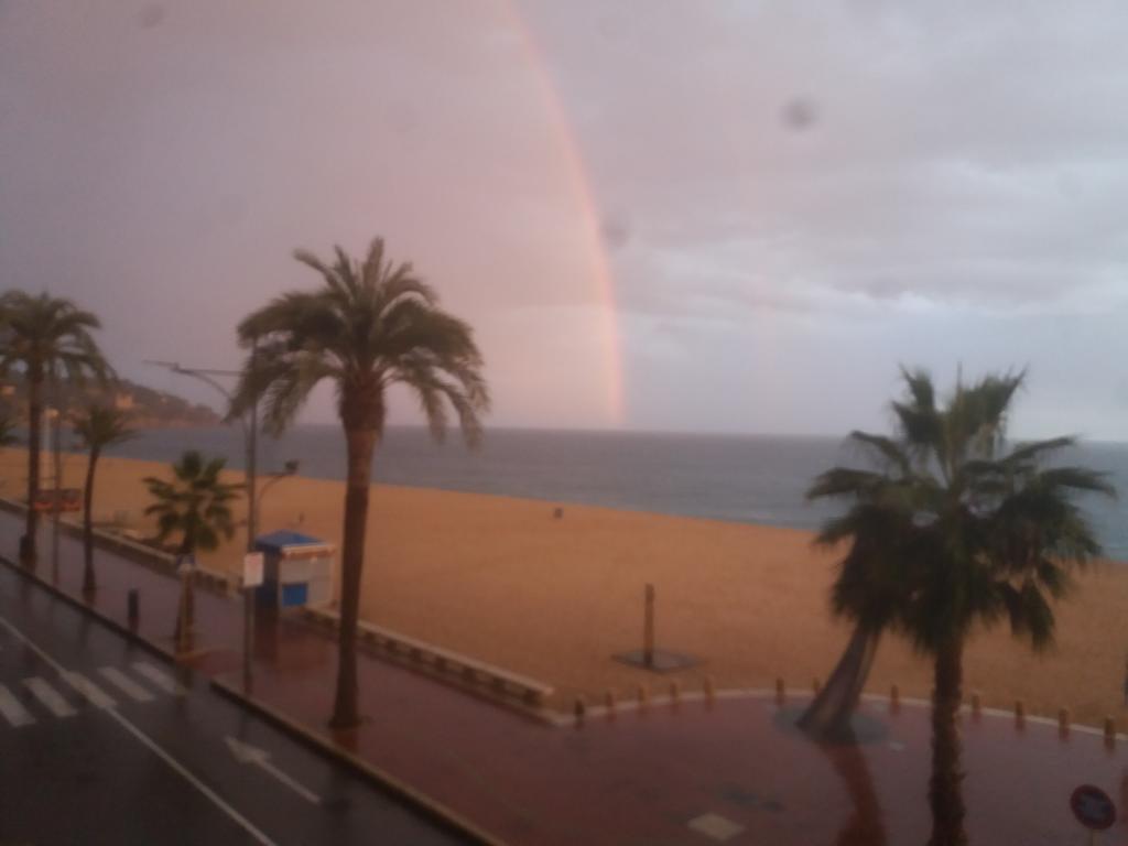 Piso Jover Alojamiento Para Mayores De 25 Anos !! Lloret de Mar Eksteriør billede